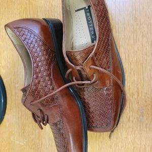 Trotters lafies leather shoes 5M